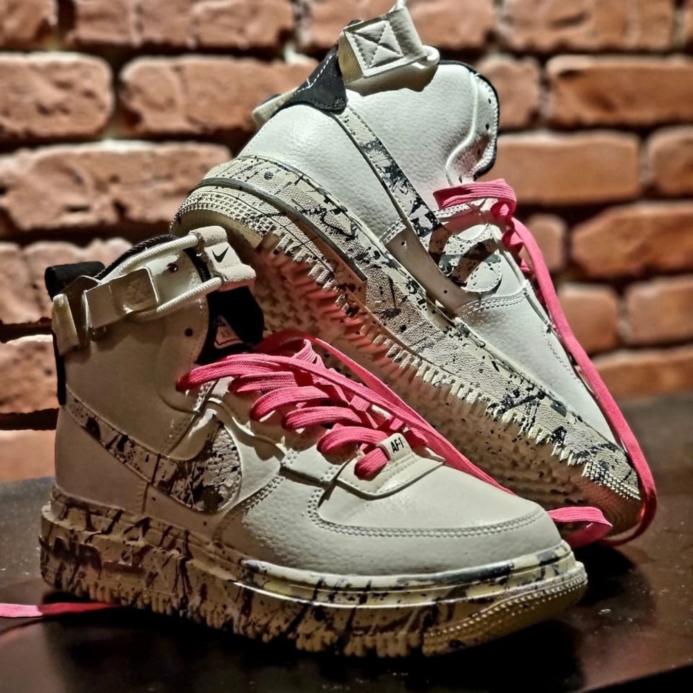Nike White and Pink Women's Sneakers
